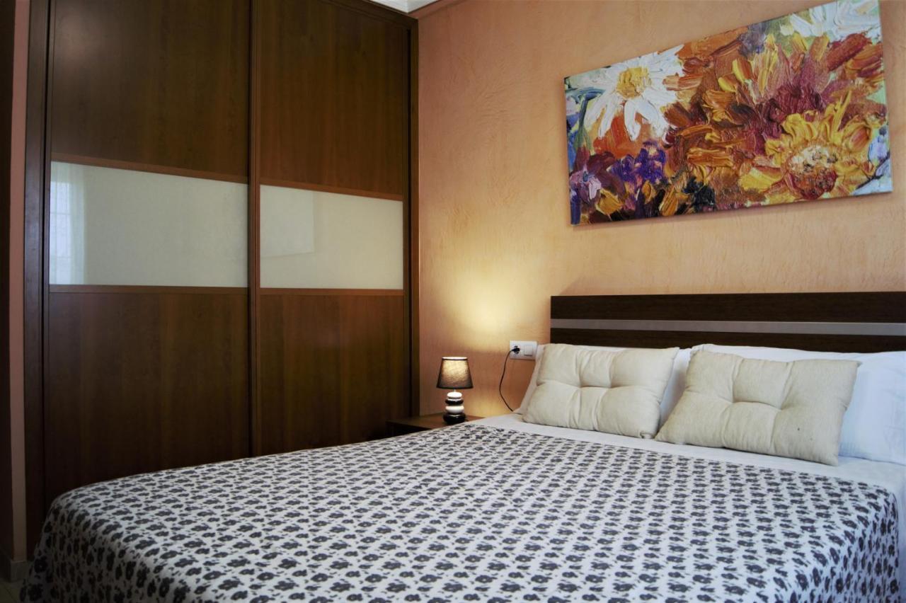 Amplio Piso 8 Mts Mezquita - Wifi - A/C - Parking コルドバ エクステリア 写真
